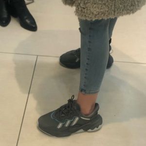 Adidas Originals Ozweego Casual Sneakers